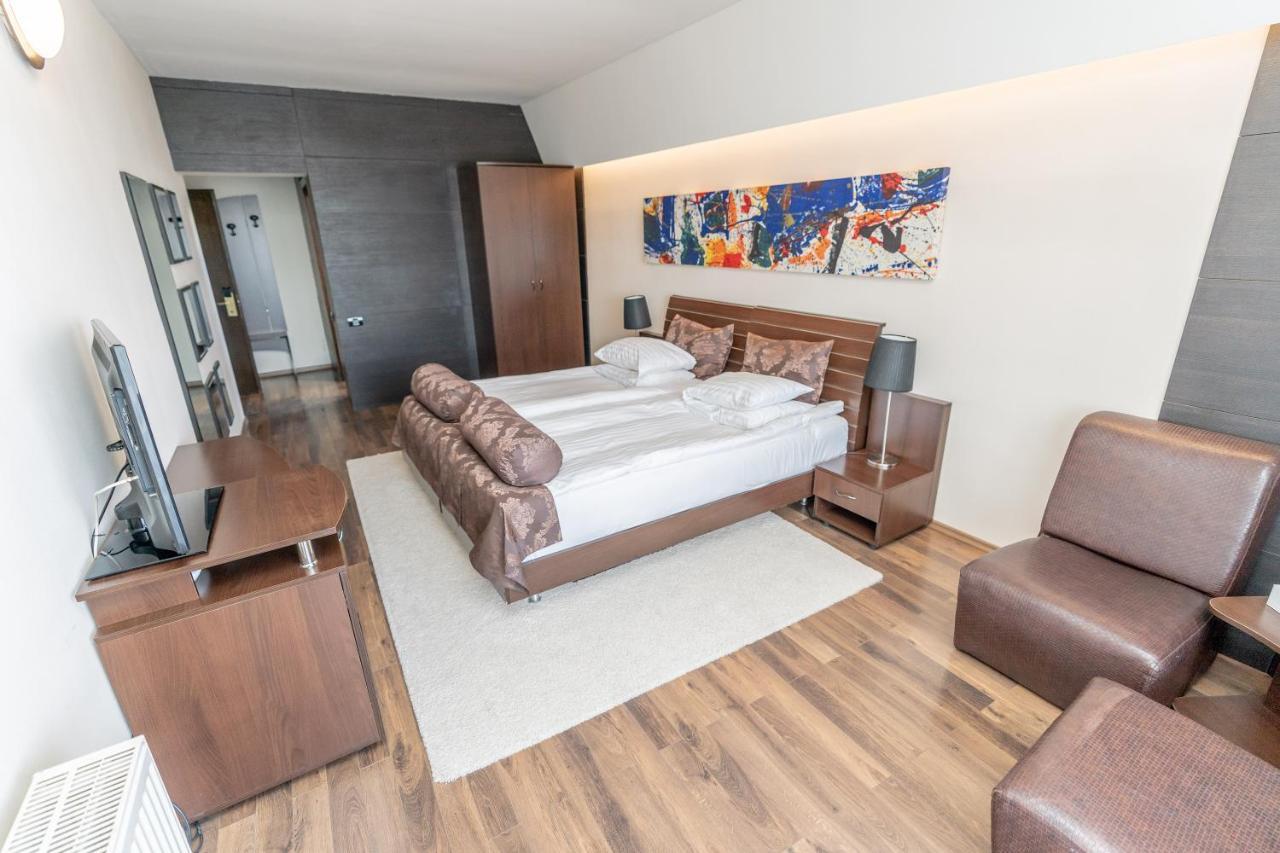 Hotel Belvedere Brasov Luaran gambar