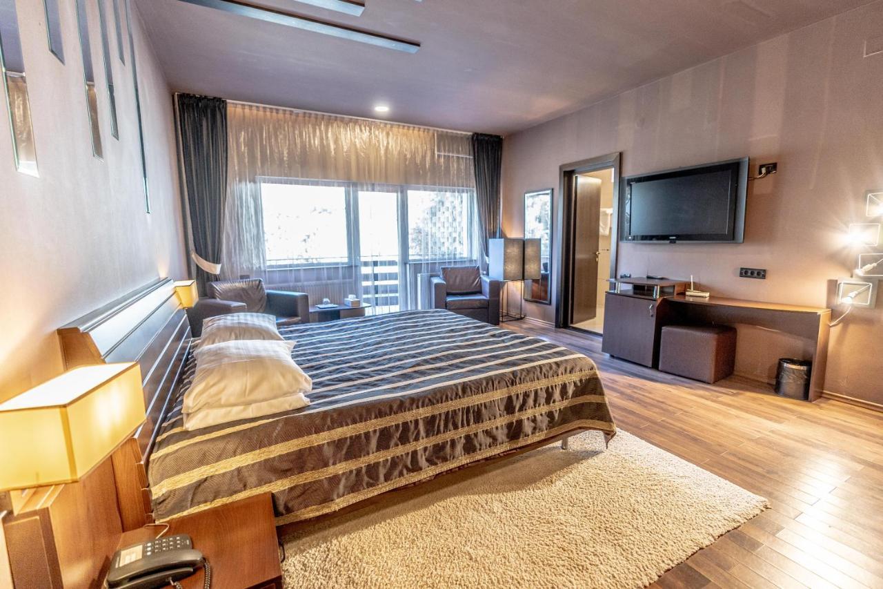 Hotel Belvedere Brasov Luaran gambar