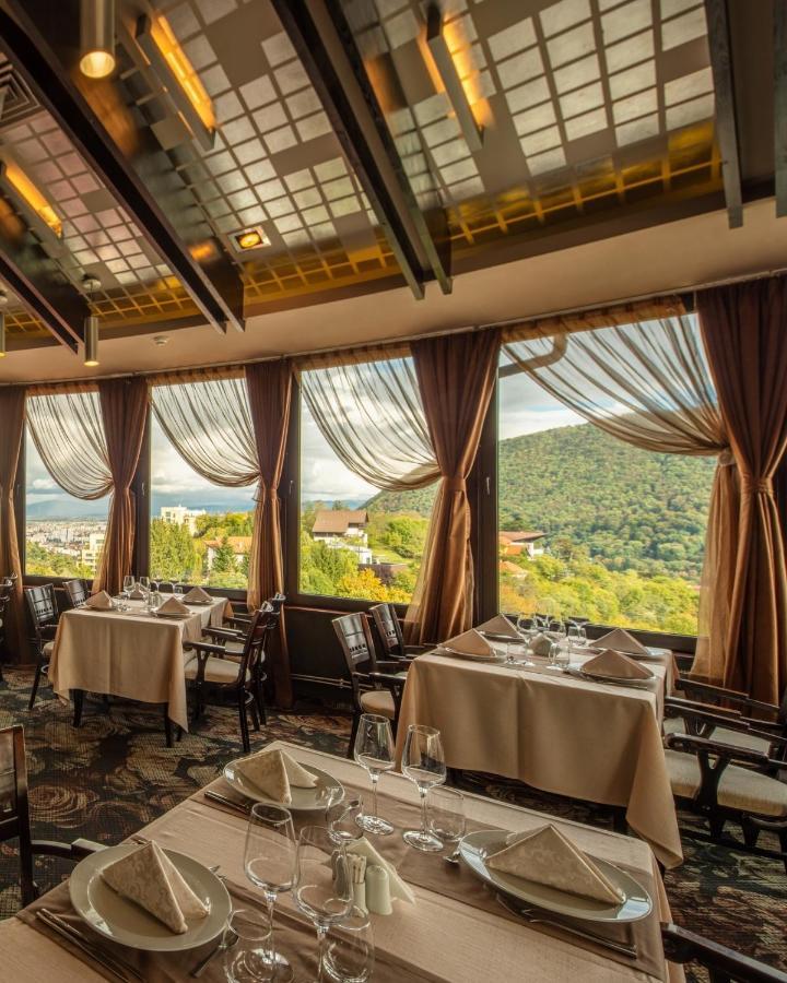 Hotel Belvedere Brasov Luaran gambar