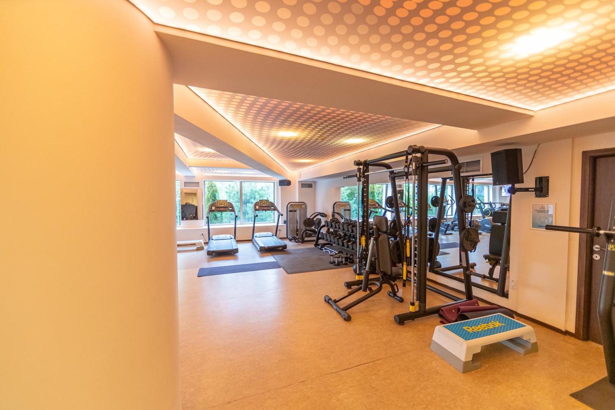 Hotel Belvedere Brasov Luaran gambar