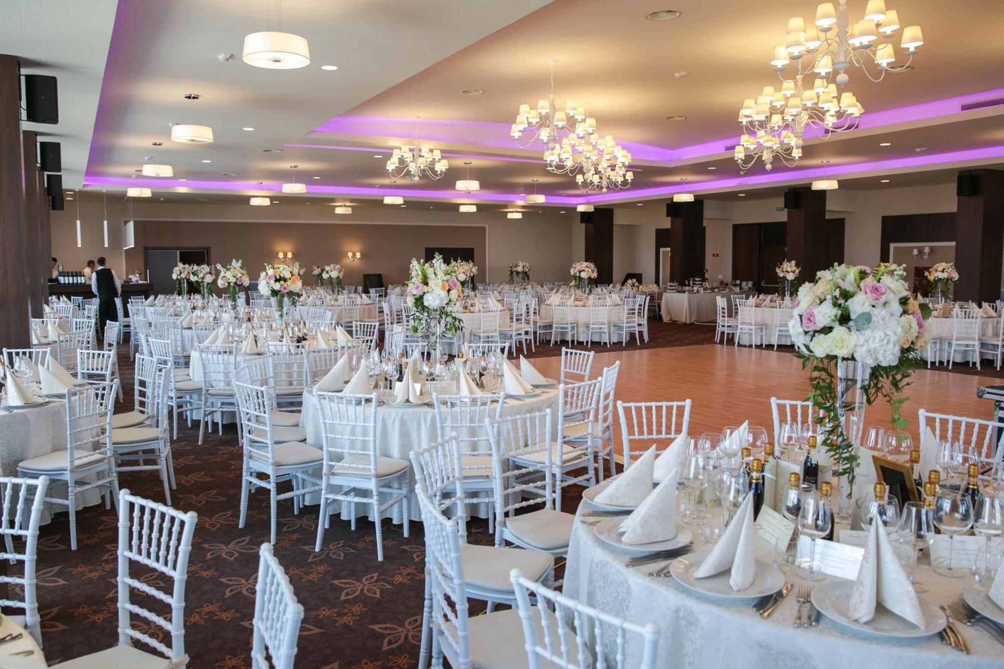 Hotel Belvedere Brasov Luaran gambar
